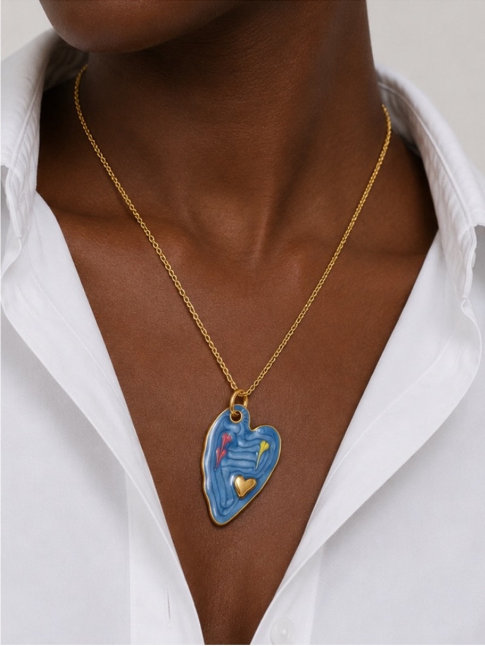 New! Lucy Blue Heart Gold Chain Necklace NWOT 5014